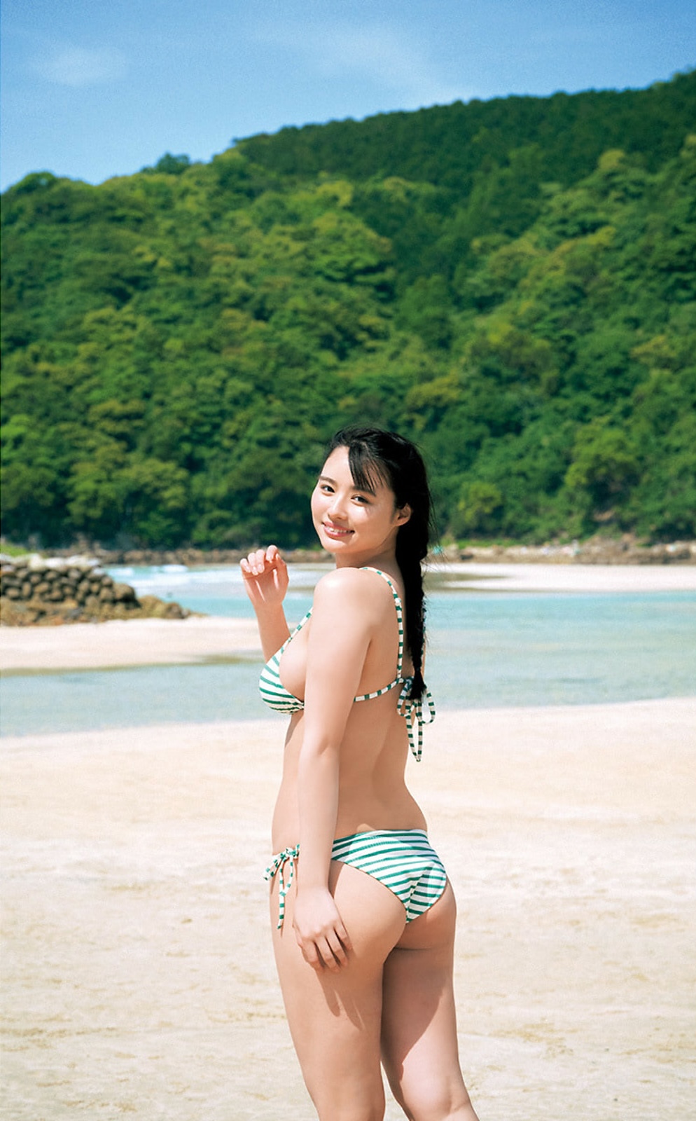 豊島心桜の推定Gカップエロ画像131枚！“グラビア界のラスボス”降臨