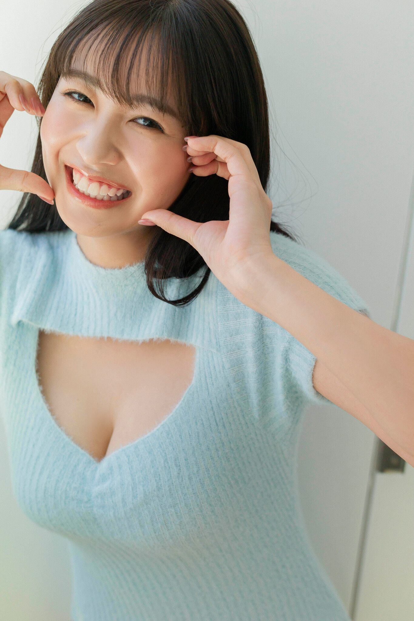 溝端葵の推定Hカップエロ画像344枚！神乳すぎて即抜ける究極ボディ