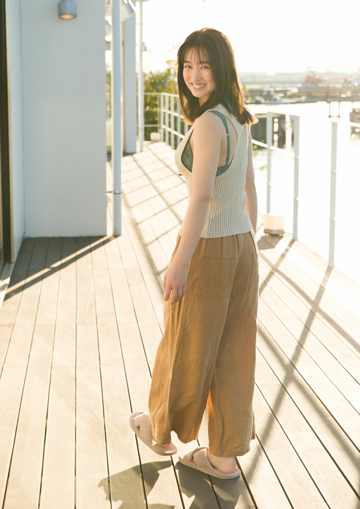 海津雪乃の推定Dカップエロ画像265枚！かわいすぎるビール売り子！