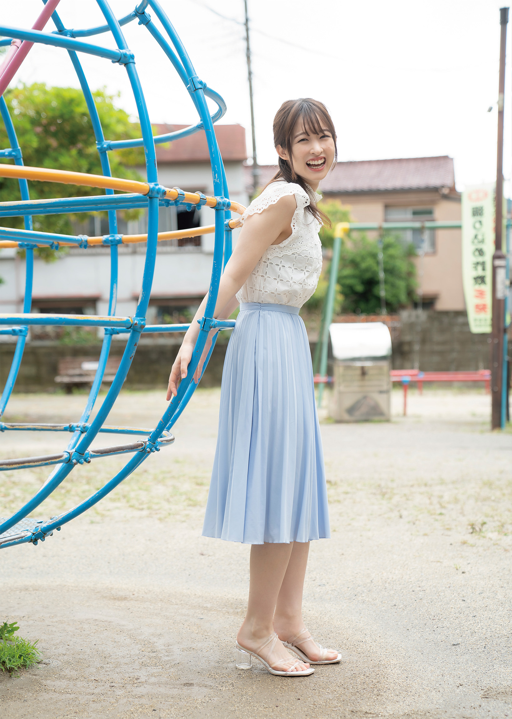 海津雪乃の推定Dカップエロ画像265枚！かわいすぎるビール売り子！