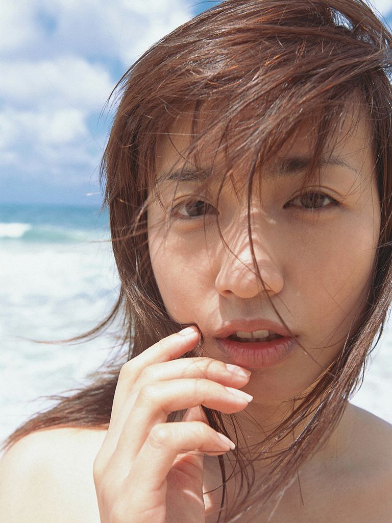 優木まおみのBカップエロ画像354枚！エロかしこい高学歴グラドル！