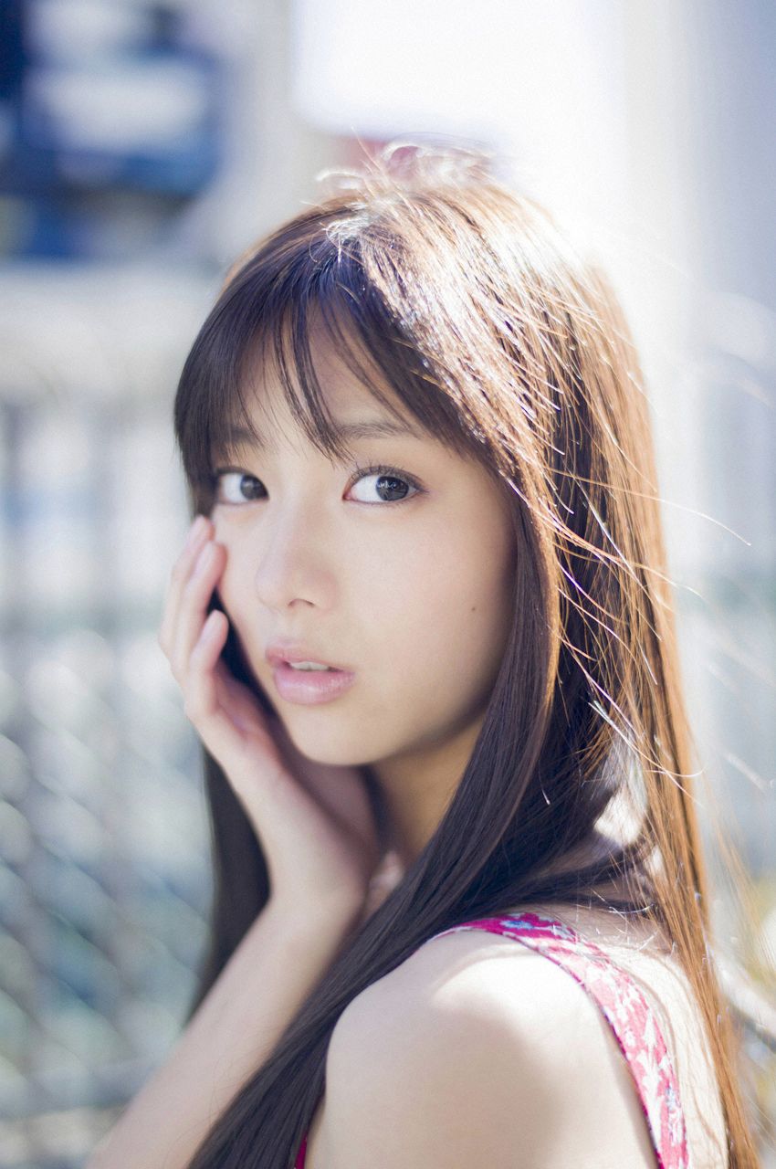 新川優愛のBカップエロ画像245枚！ロケバス運転手との結婚で話題に